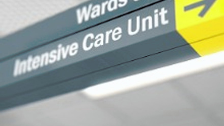 hospital-sign-icu-picture-id820577626.jpg