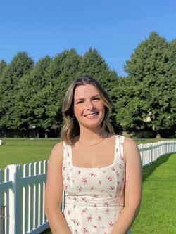 Headshot of Phoebe Crossley