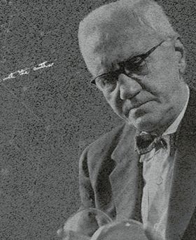 Headshot of Sir Alexander Fleming