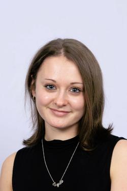 Headshot of Emma Davies