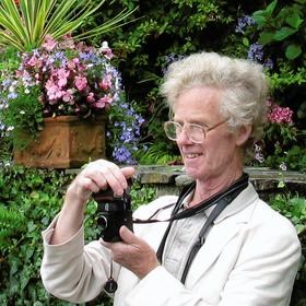 Prof Maurice Moss headshot